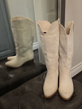 Women's Cream Suede Western Boots